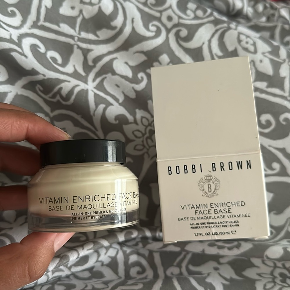 Bobbi brown Vitamin Enriched face base (New)